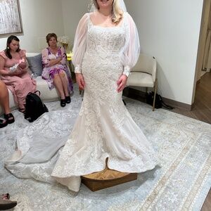 Elizabeth Lee Sherri Gown